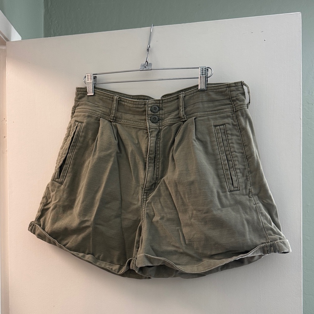 American Eagle Outfitters Olive Green High-Waist Pleated Women's Shorts